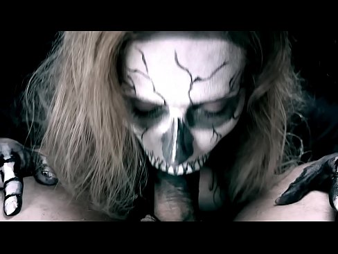 ❤️ Demon girl zuigt pik met haar zwarte mond en slikt sperma. Porno fb at us nl.hdpornpics.ru ☑